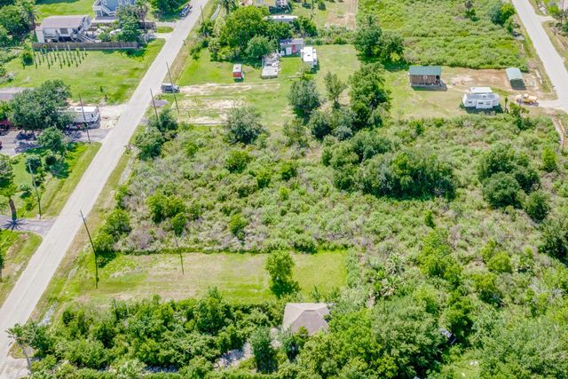 0 Mallard, Hitchcock, TX 77563