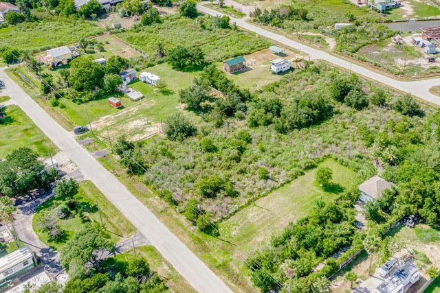 0 Mallard, Hitchcock, TX 77563