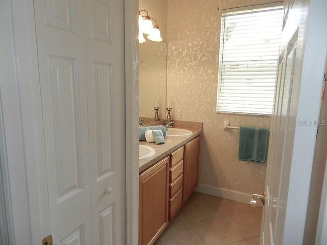 13335 PURPLE FINCH CIRCLE, Bradenton, FL 34202