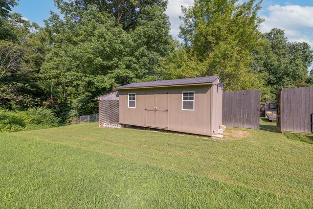 2027 Skyline Dr, Goodlettsville, TN 37072