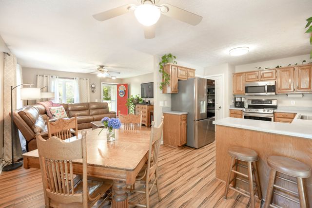 2027 Skyline Dr, Goodlettsville, TN 37072