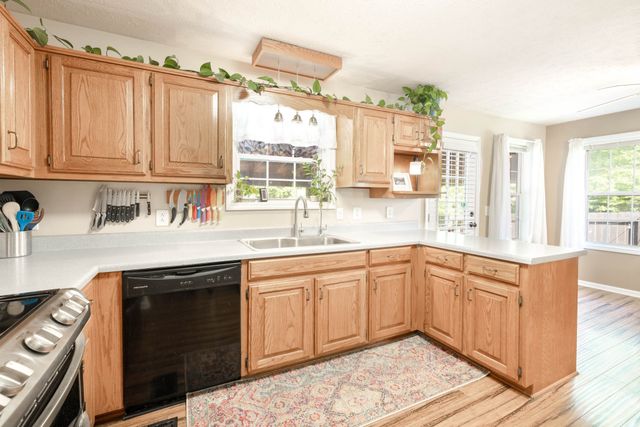 2027 Skyline Dr, Goodlettsville, TN 37072