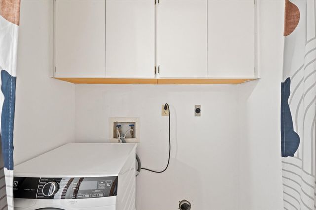 8623 Putnam DR A, Austin, TX 78757