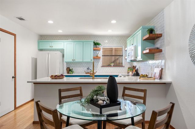 8623 Putnam DR A, Austin, TX 78757