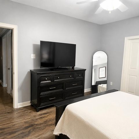 4 Wallace Way, Vilonia, AR 72173
