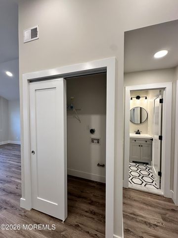 888 State Route 35, Laurence Harbor, NJ 08879