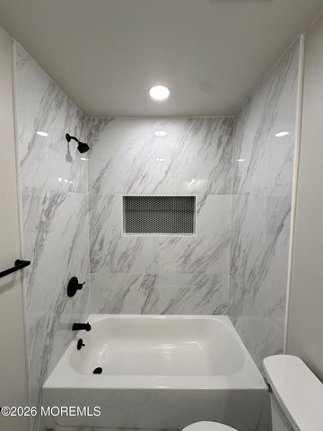 888 State Route 35, Laurence Harbor, NJ 08879