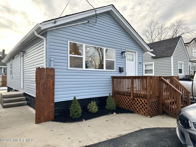 888 State Route 35, Laurence Harbor, NJ 08879