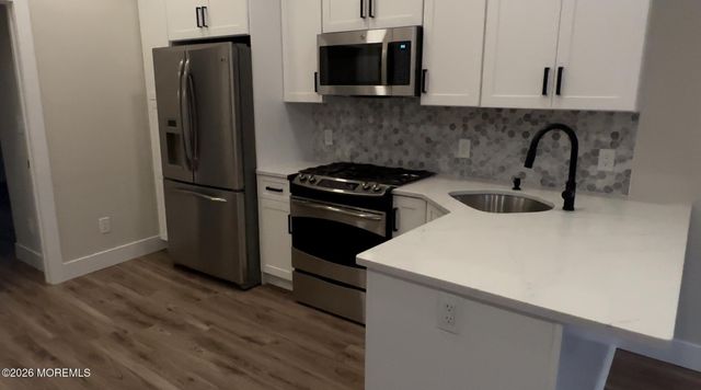 888 State Route 35, Laurence Harbor, NJ 08879