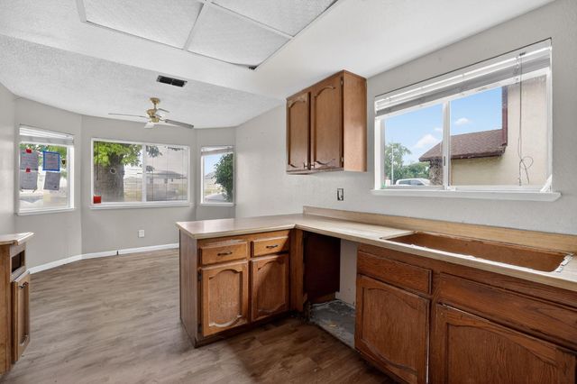 3812 Blackfoot Way, Antelope, CA 95843