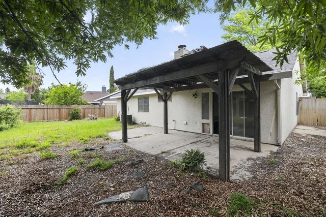 3812 Blackfoot Way, Antelope, CA 95843