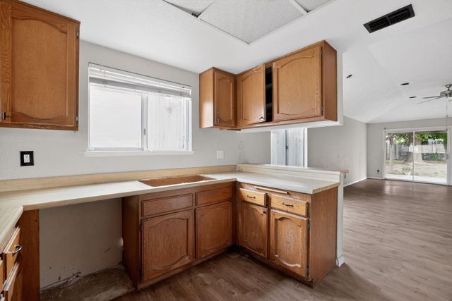 3812 Blackfoot Way, Antelope, CA 95843