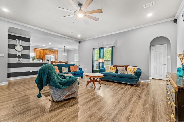 31 Brentwood Drive, Vilonia, AR 72173