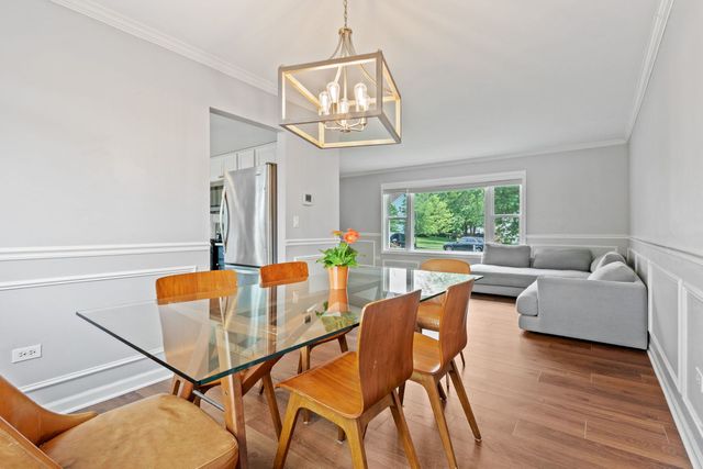 2201 Pontiac Circle, Naperville, IL 60565