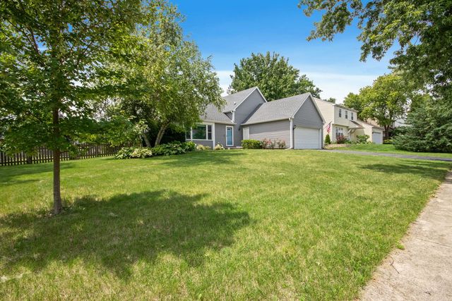2201 Pontiac Circle, Naperville, IL 60565