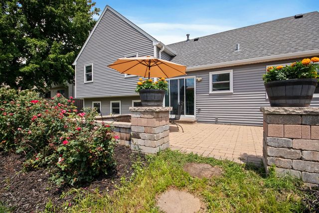 2201 Pontiac Circle, Naperville, IL 60565
