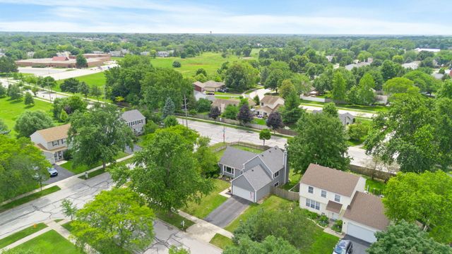 2201 Pontiac Circle, Naperville, IL 60565