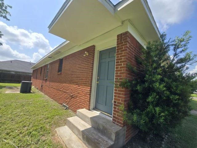 1824 Magnolia Street, Liberty, TX 77575