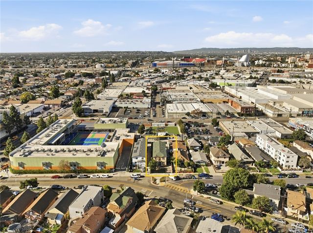 3833 - 3835 Woodlawn, Los Angeles, CA 90011