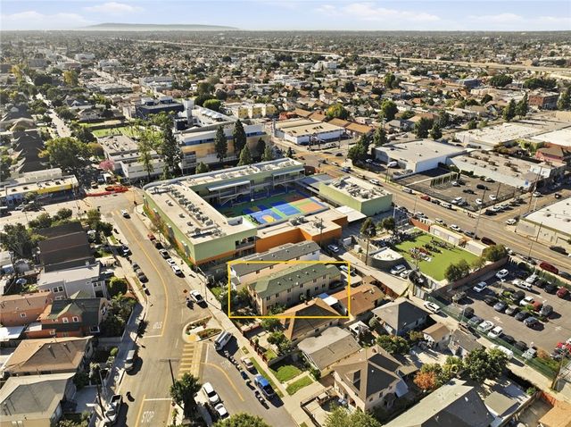 3833 - 3835 Woodlawn, Los Angeles, CA 90011