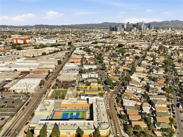 3833 - 3835 Woodlawn, Los Angeles, CA 90011