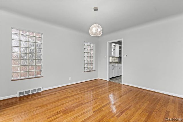 15515 Ashton Street, Detroit, MI 48223