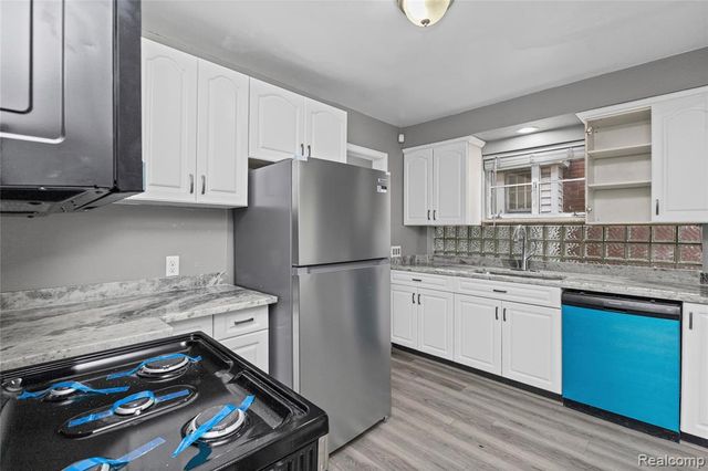 15515 Ashton Street, Detroit, MI 48223