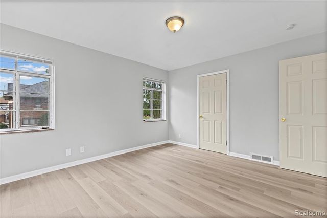 15515 Ashton Street, Detroit, MI 48223