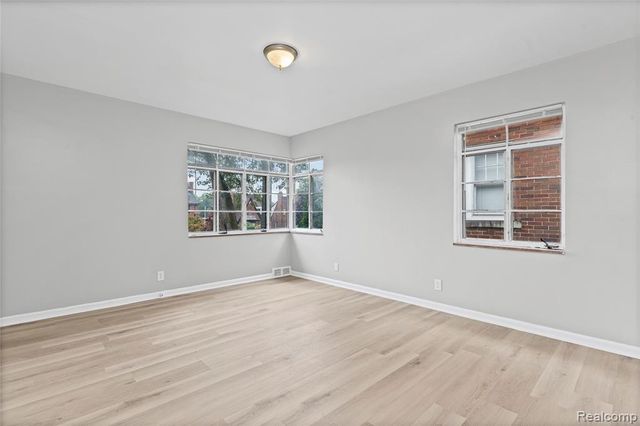 15515 Ashton Street, Detroit, MI 48223