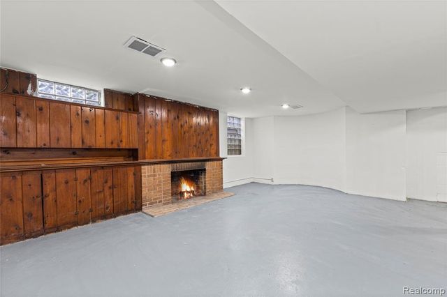 15515 Ashton Street, Detroit, MI 48223