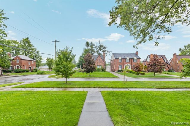 15515 Ashton Street, Detroit, MI 48223