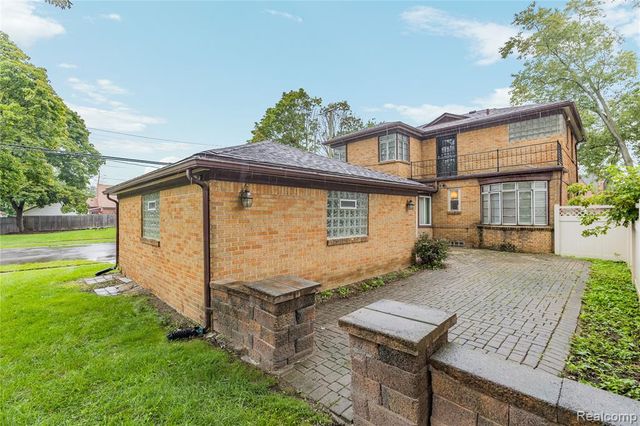 15515 Ashton Street, Detroit, MI 48223