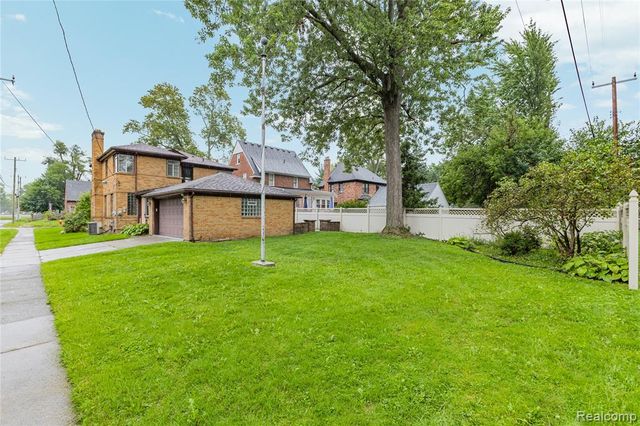 15515 Ashton Street, Detroit, MI 48223
