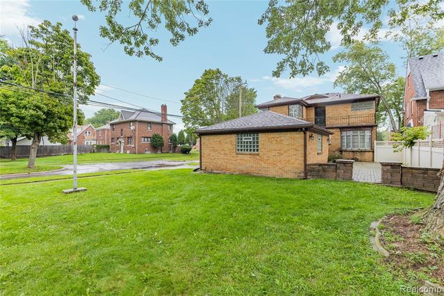 15515 Ashton Street, Detroit, MI 48223