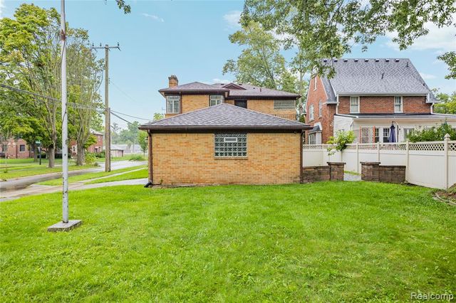 15515 Ashton Street, Detroit, MI 48223
