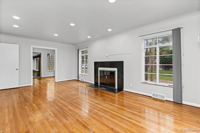 15515 Ashton Street, Detroit, MI 48223