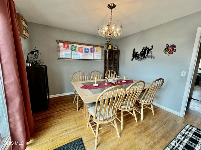 4541 S May Avenue, Toledo, OH 43614