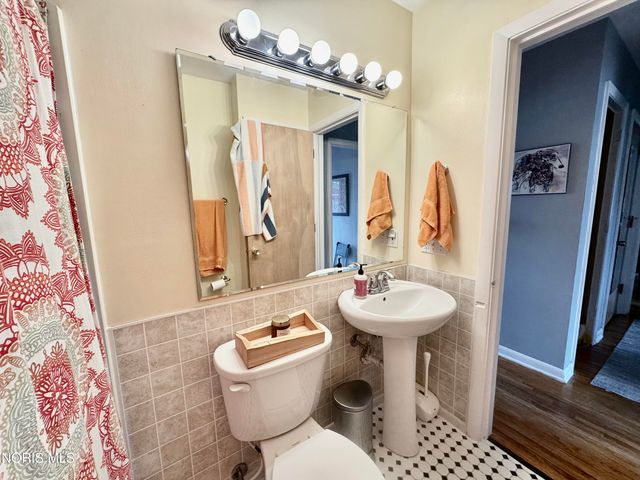 4541 S May Avenue, Toledo, OH 43614