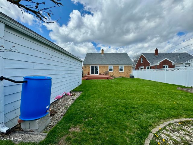 4541 S May Avenue, Toledo, OH 43614