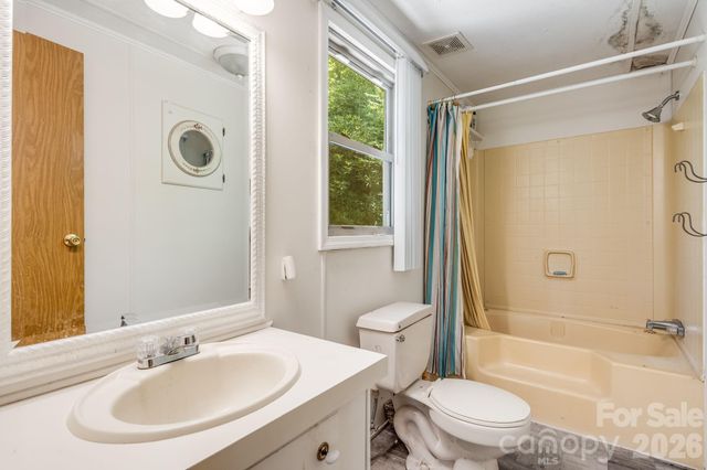 101 Serenity Lane, Clyde, NC 28721