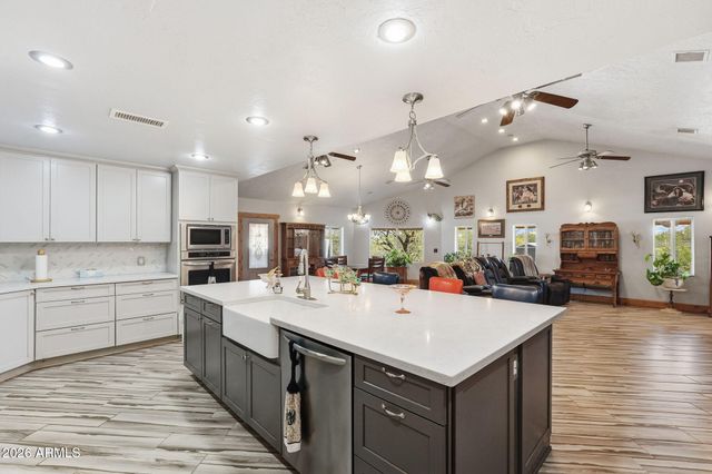 10046 E HUMMINGBIRD Lane, Gold Canyon, AZ 85118