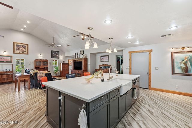 10046 E HUMMINGBIRD Lane, Gold Canyon, AZ 85118