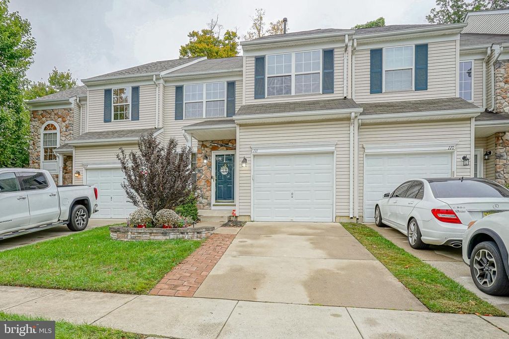 111 BRADDOCK LN, WOODBURY, NJ 08096 — exterior