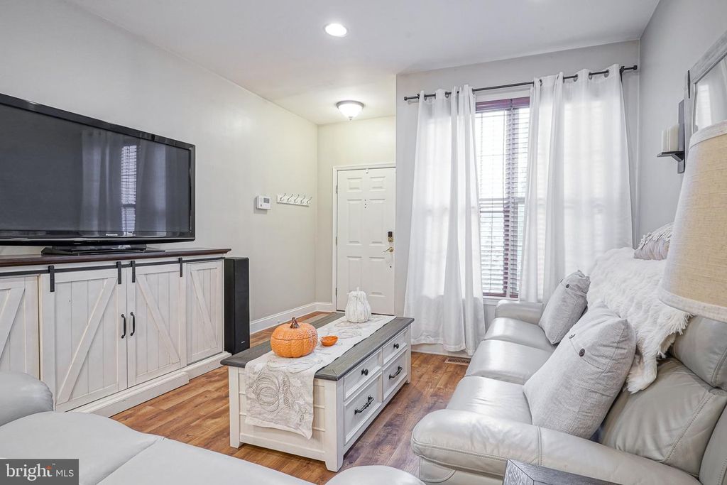 111 BRADDOCK LN, WOODBURY, NJ 08096 — photo 4