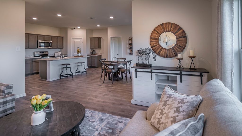 1421 Oak Valley, Denton, TX 76209