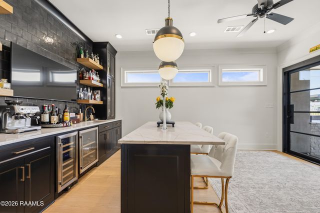 1014 The Lake Drive, Broussard, LA 70518