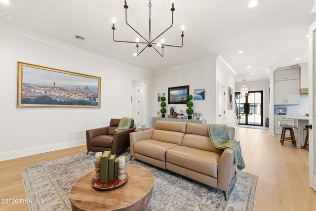 1014 The Lake Drive, Broussard, LA 70518