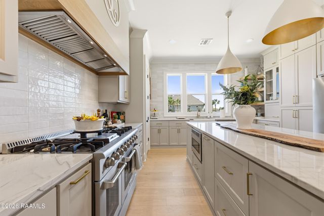 1014 The Lake Drive, Broussard, LA 70518