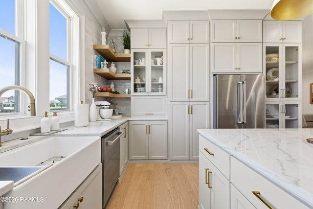 1014 The Lake Drive, Broussard, LA 70518