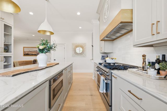 1014 The Lake Drive, Broussard, LA 70518